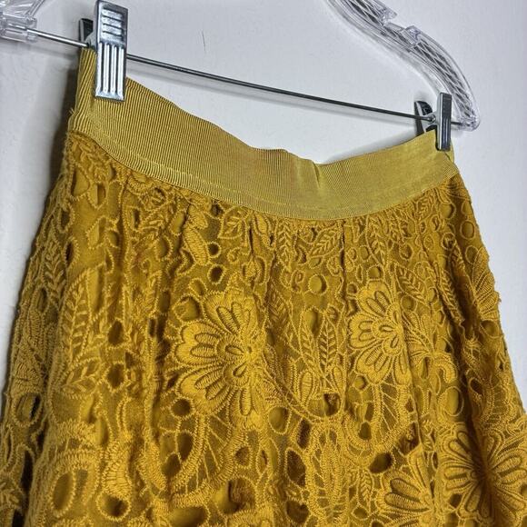 Ann Taylor Mustard Yellow Floral Crochet Lace Elastic Waist Skirt 2 - Picture 7 of 10
